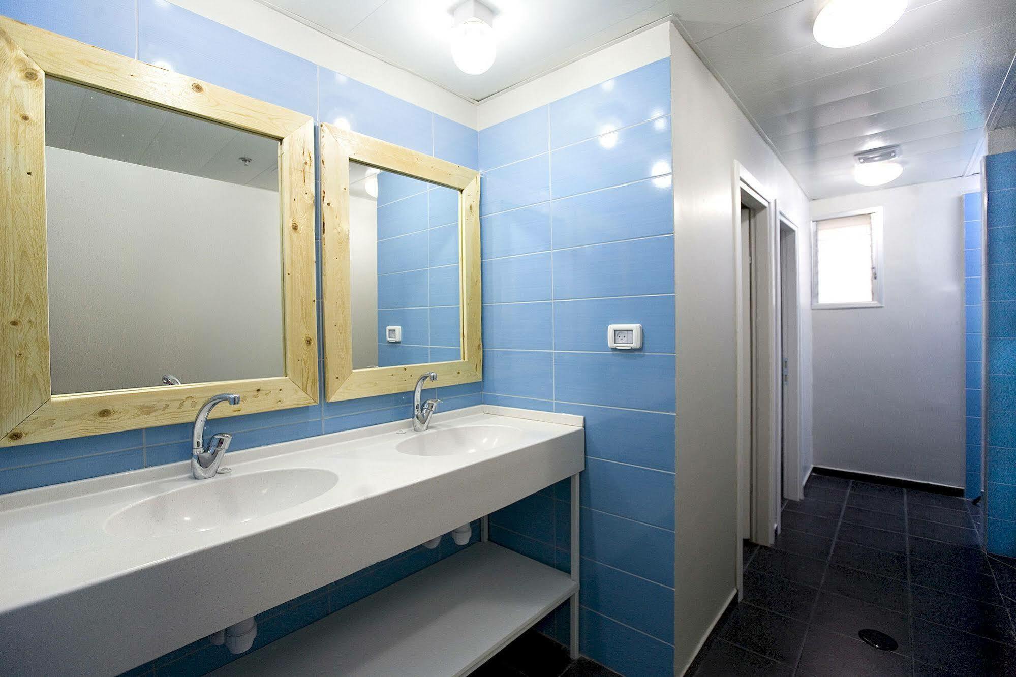 Nhà trọ Little Tel Aviv